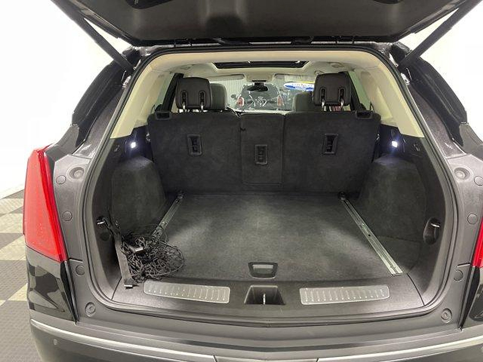 Used 2018 Cadillac XT5 Premium Luxury FWD image 13