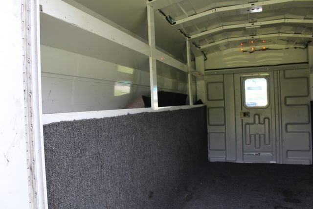 Used 2022 Ford E-350 and Econoline 350 Super Duty w/ Power Windows & Locks Group image 12