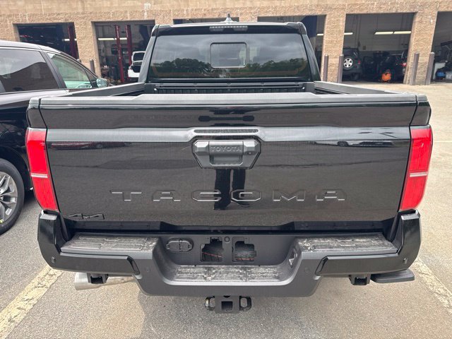 New 2026 Toyota Tacoma TRD Sport w/ TRD Sport Upgrade Package AWD/4WD image 9
