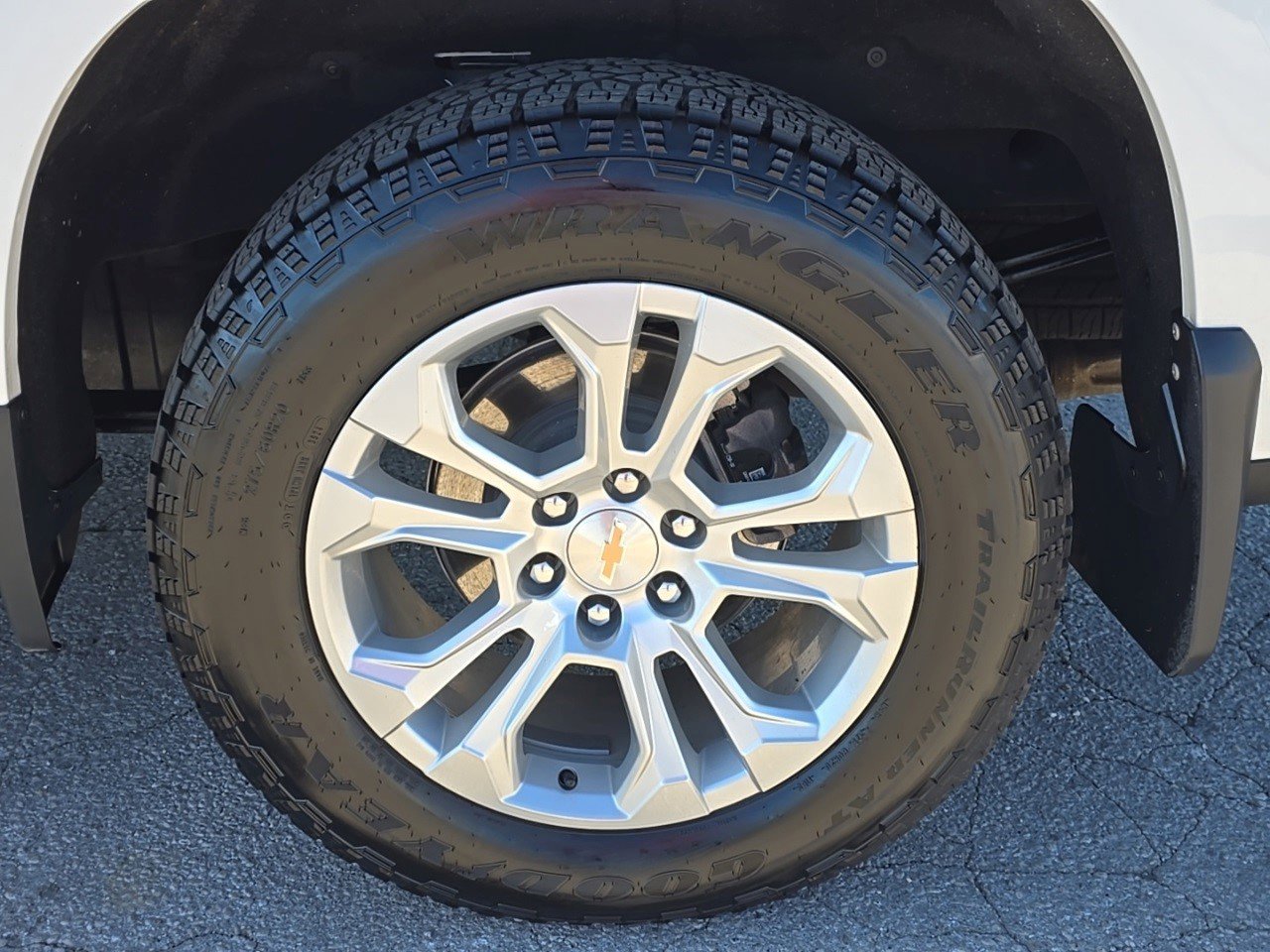 Certified 2025 Chevrolet Silverado 1500 LTZ w/ LTZ Premium Package image 5