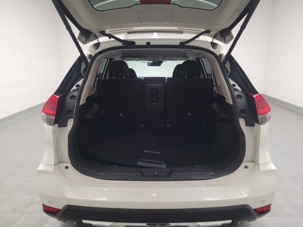 Used 2020 Nissan Rogue SV AWD/4WD image 29