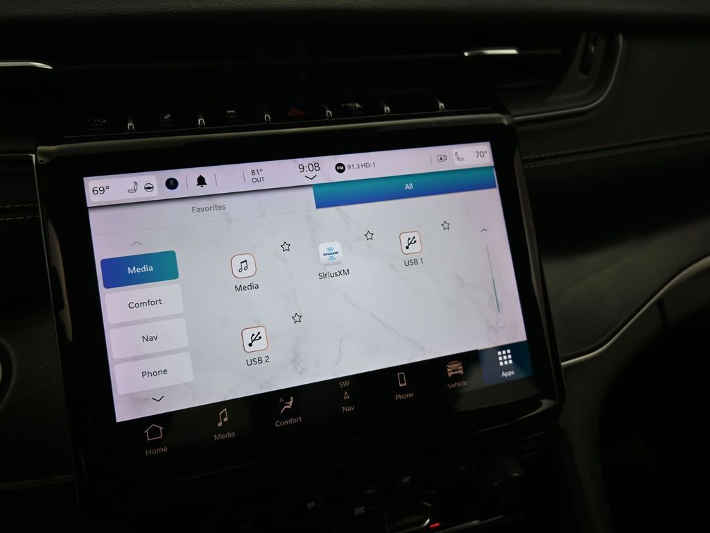 Used 2021 Jeep Grand Cherokee L Limited w/ Luxury Tech Group II image 26