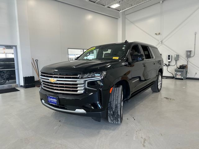 Used 2023 Chevrolet Suburban High Country image 15
