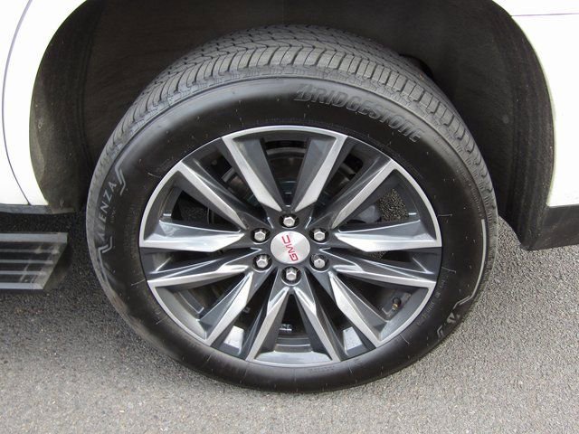 Used 2021 GMC Yukon Denali w/ Denali Premium Package AWD/4WD image 14