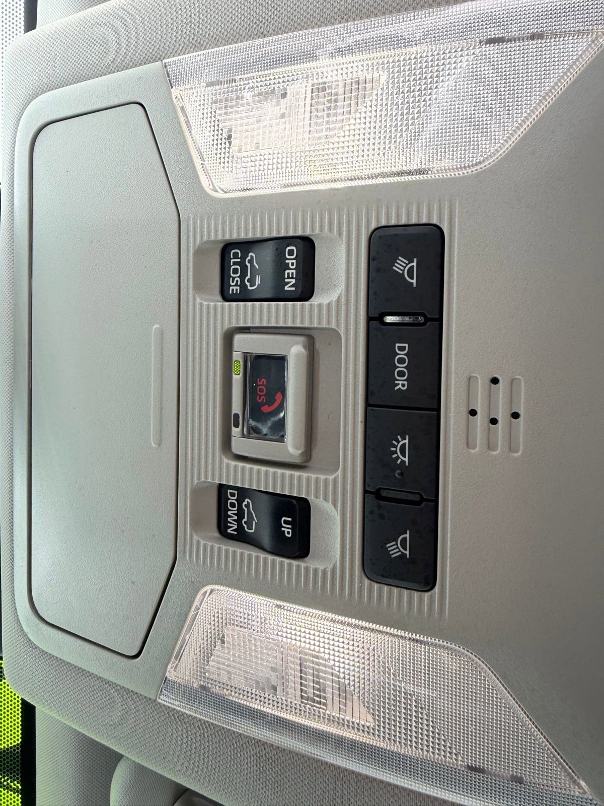 Used 2022 Toyota RAV4 XLE w/ Convenience Package image 26