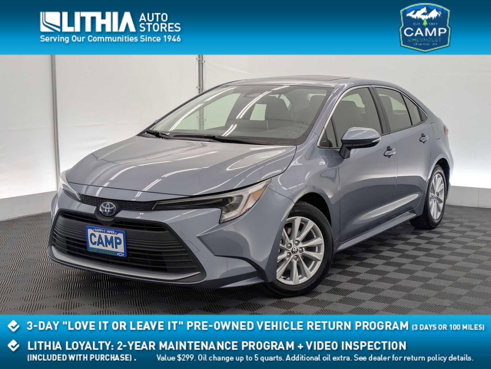 Used 2025 Toyota Corolla XLE FWD image 1