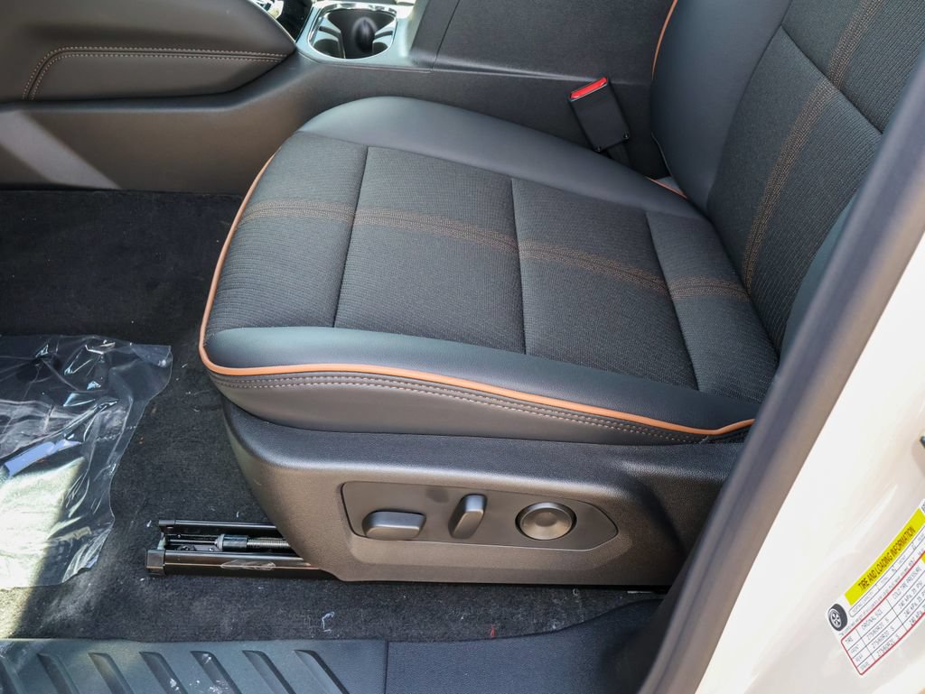 New 2026 GMC Canyon AT4 w/ Nightfall Essentials Package AWD/4WD image 7