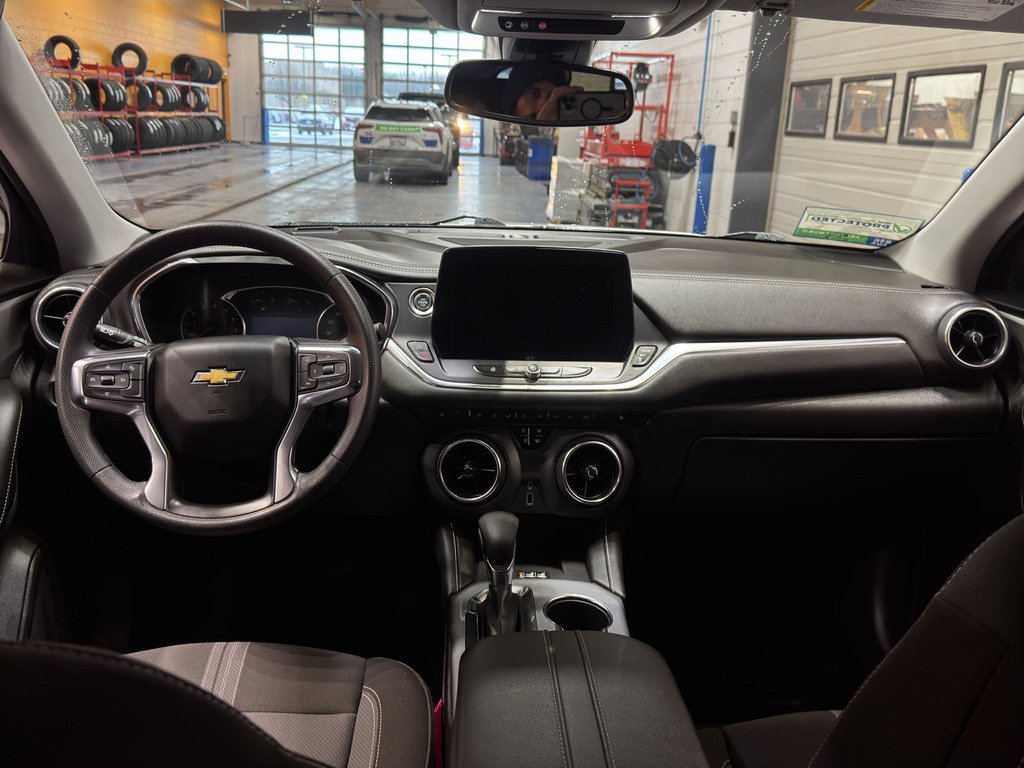 Used 2025 Chevrolet Blazer LT w/ Redline Edition image 13