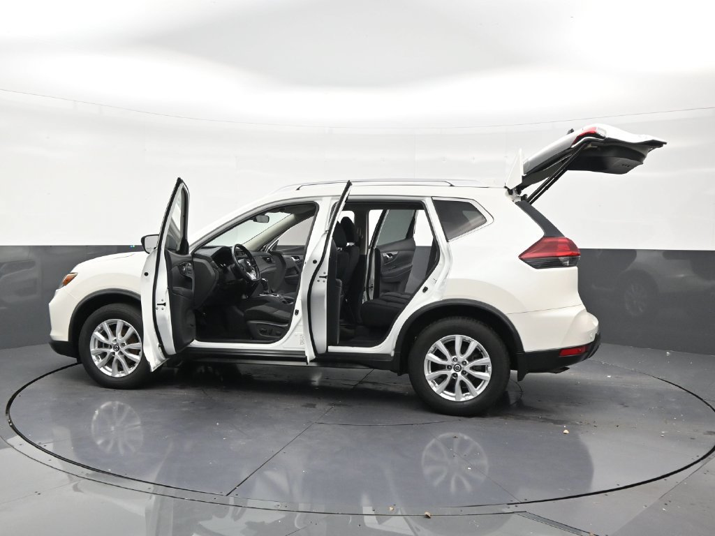 Used 2020 Nissan Rogue SV FWD image 28