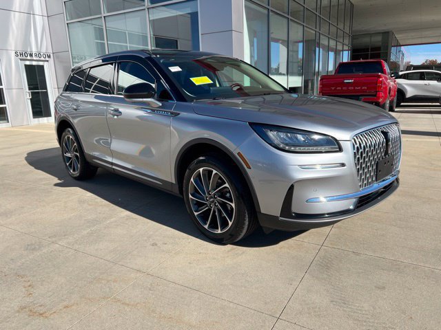 Used 2024 Lincoln Corsair AWD w/ Equipment Group 101A image 2