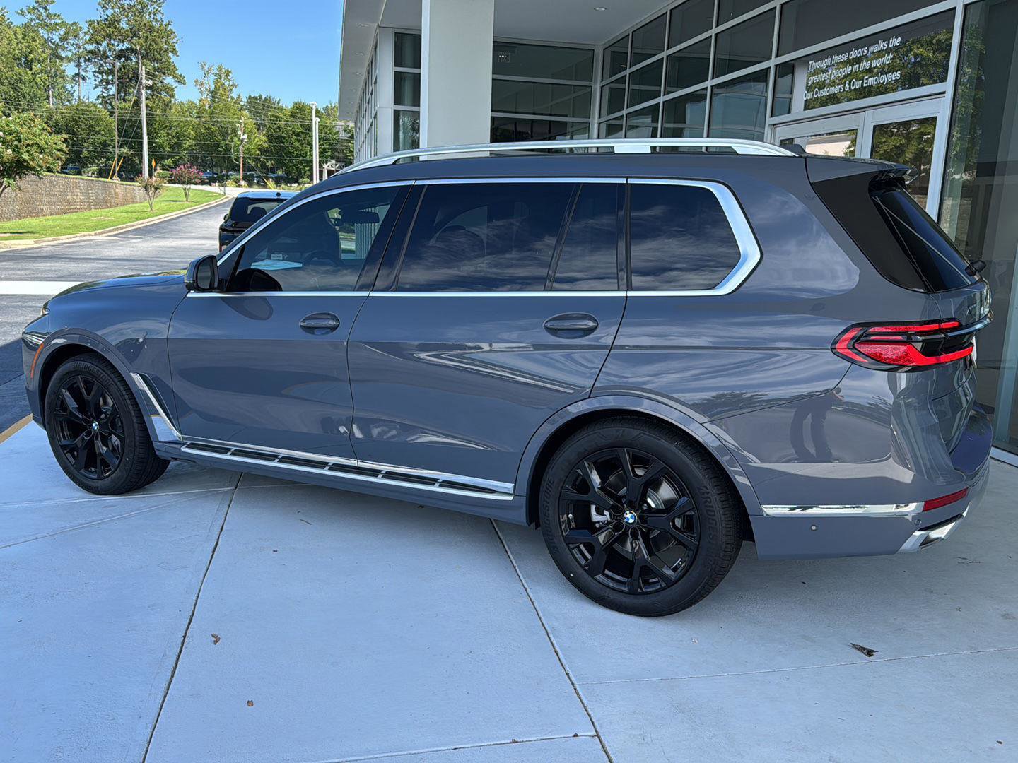 New 2026 BMW X7 xDrive40i image 3