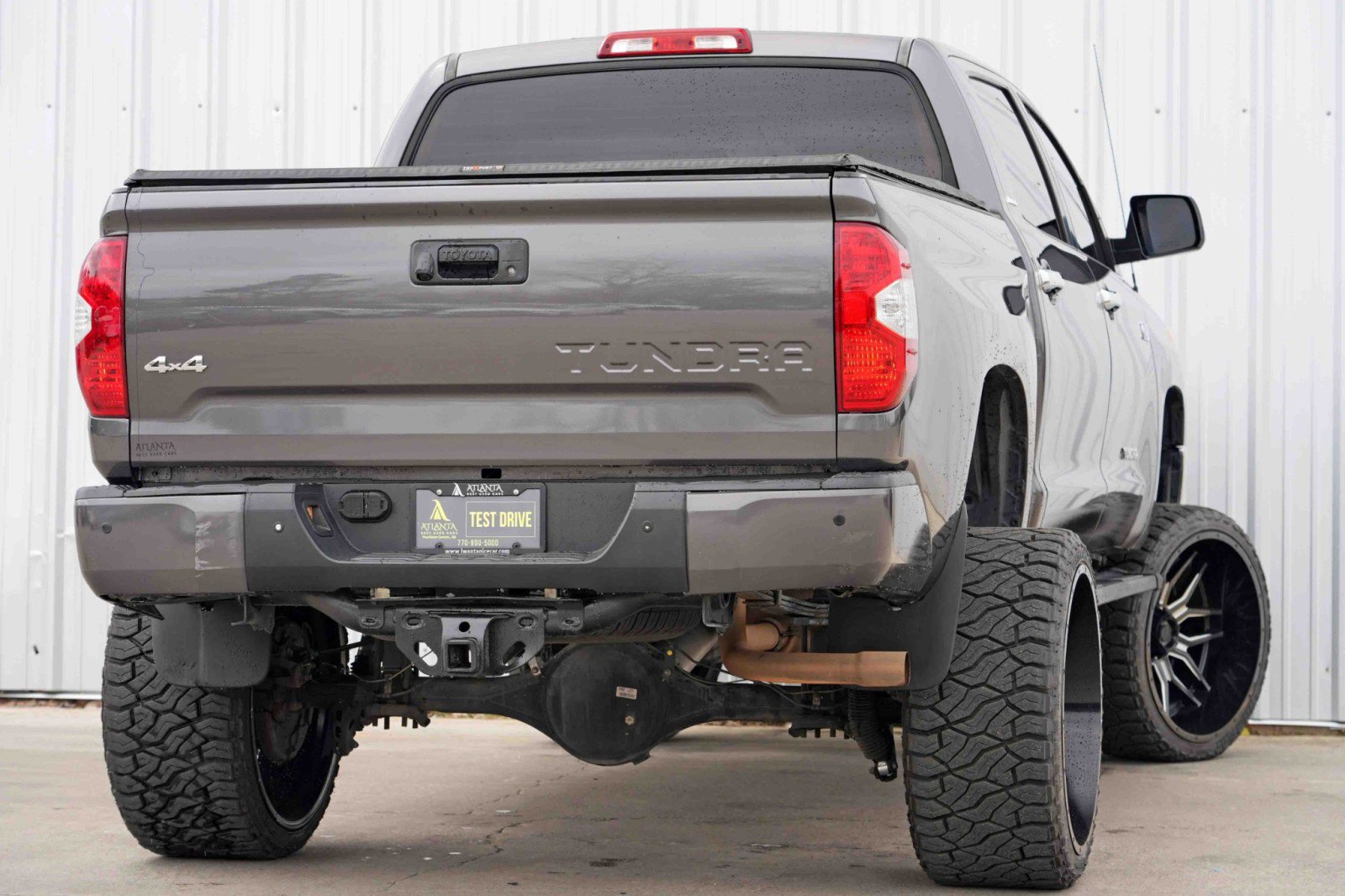 Used 2016 Toyota Tundra Limited w/ Limited Premium Package image 4