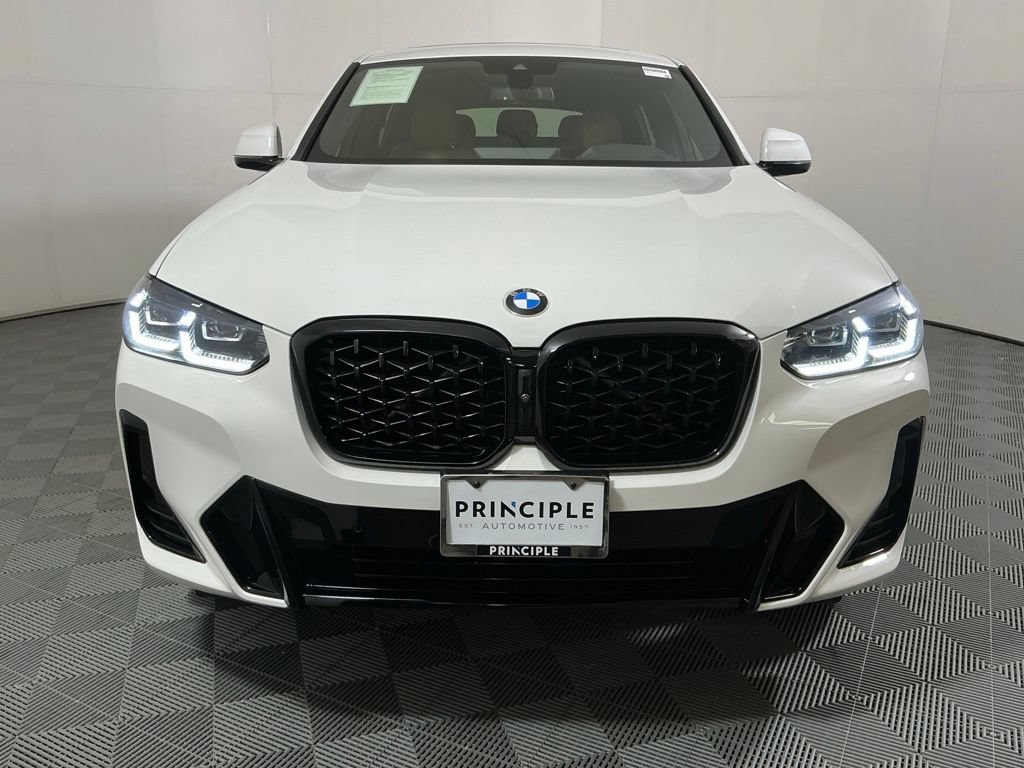 Used 2025 BMW X4 xDrive30i w/ Premium Package AWD/4WD image 3
