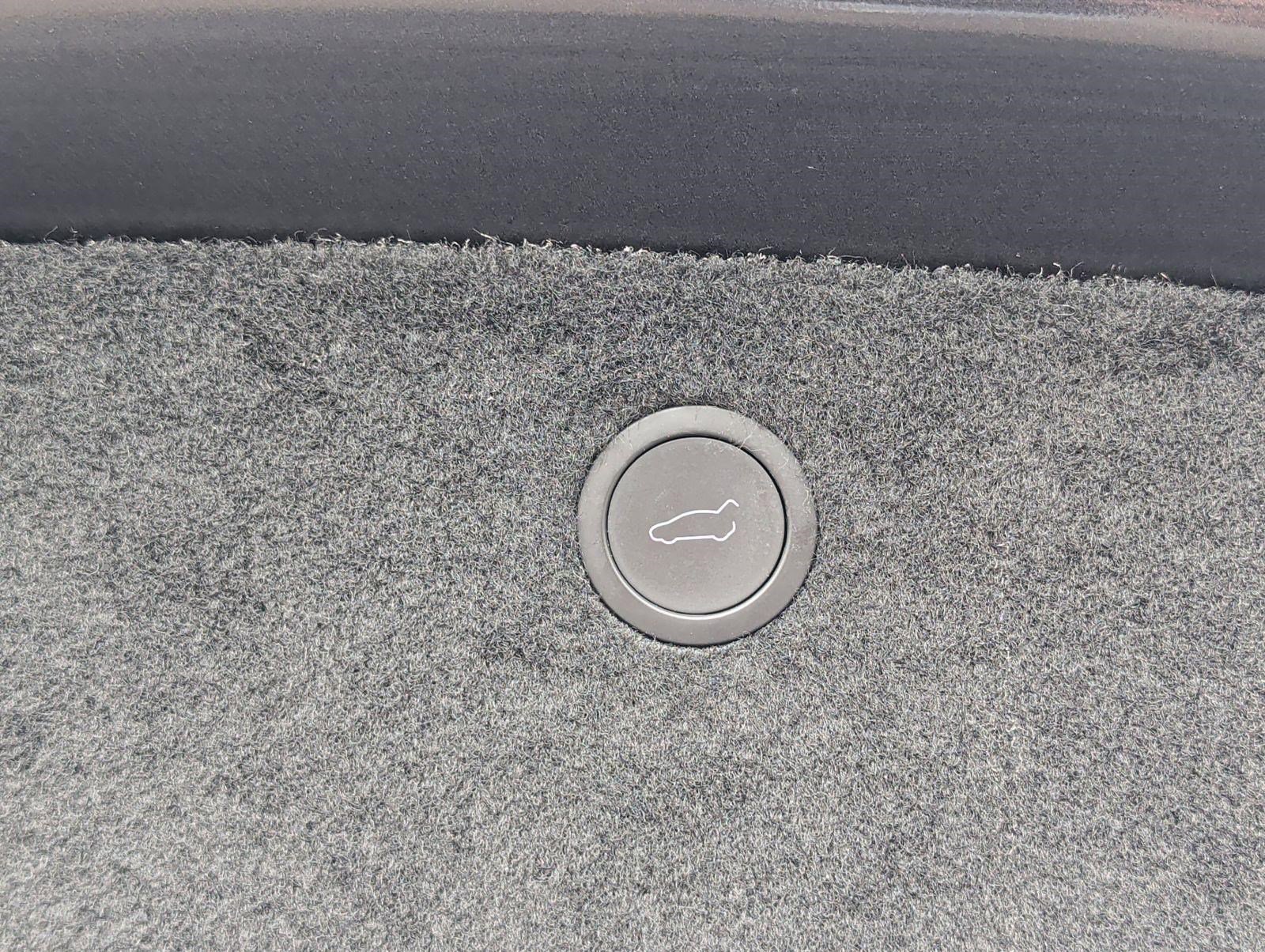 Used 2024 Tesla Model X image 26