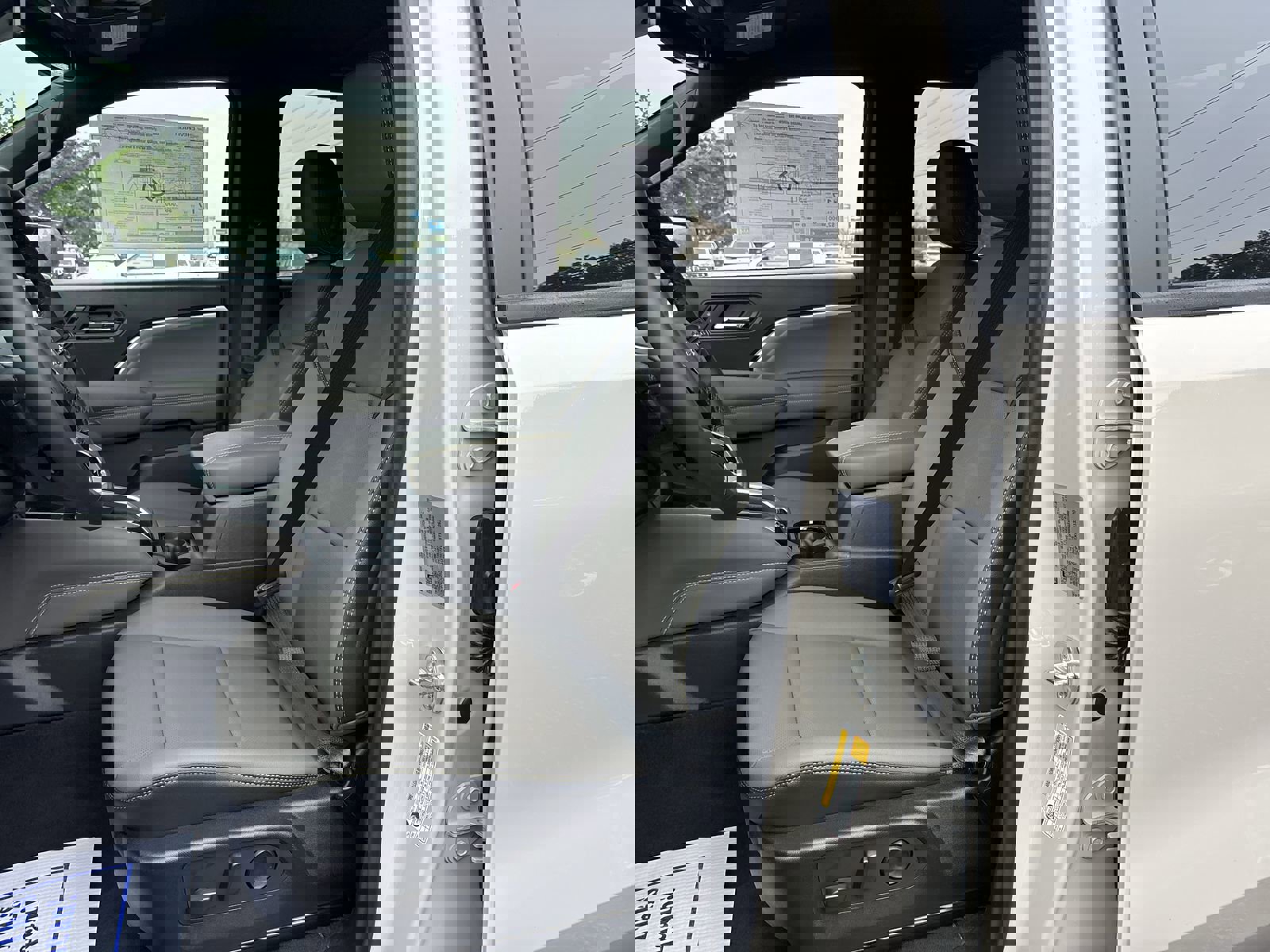 New 2026 Chevrolet Colorado ZR2 w/ Technology Package image 14