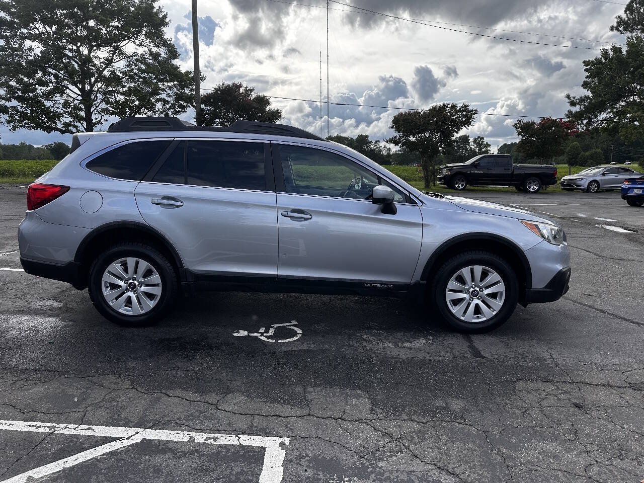 Used 2016 Subaru Outback 2.5i Premium w/ Protection Package #2 AWD/4WD image 2