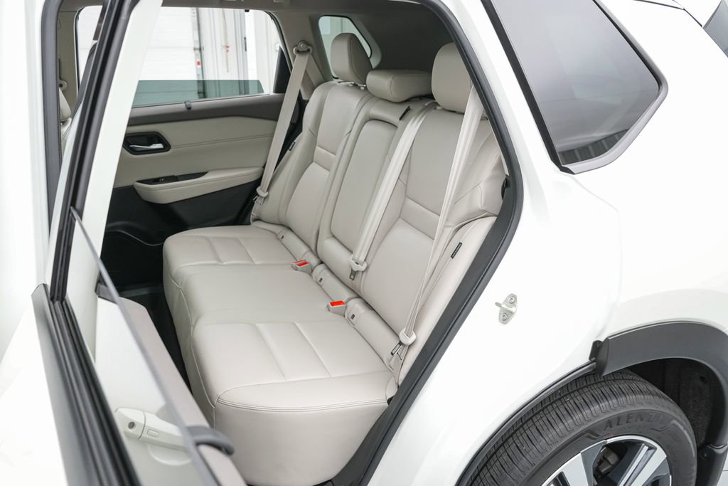 Used 2023 Nissan Rogue SL w/ SL Premium Package AWD/4WD image 19