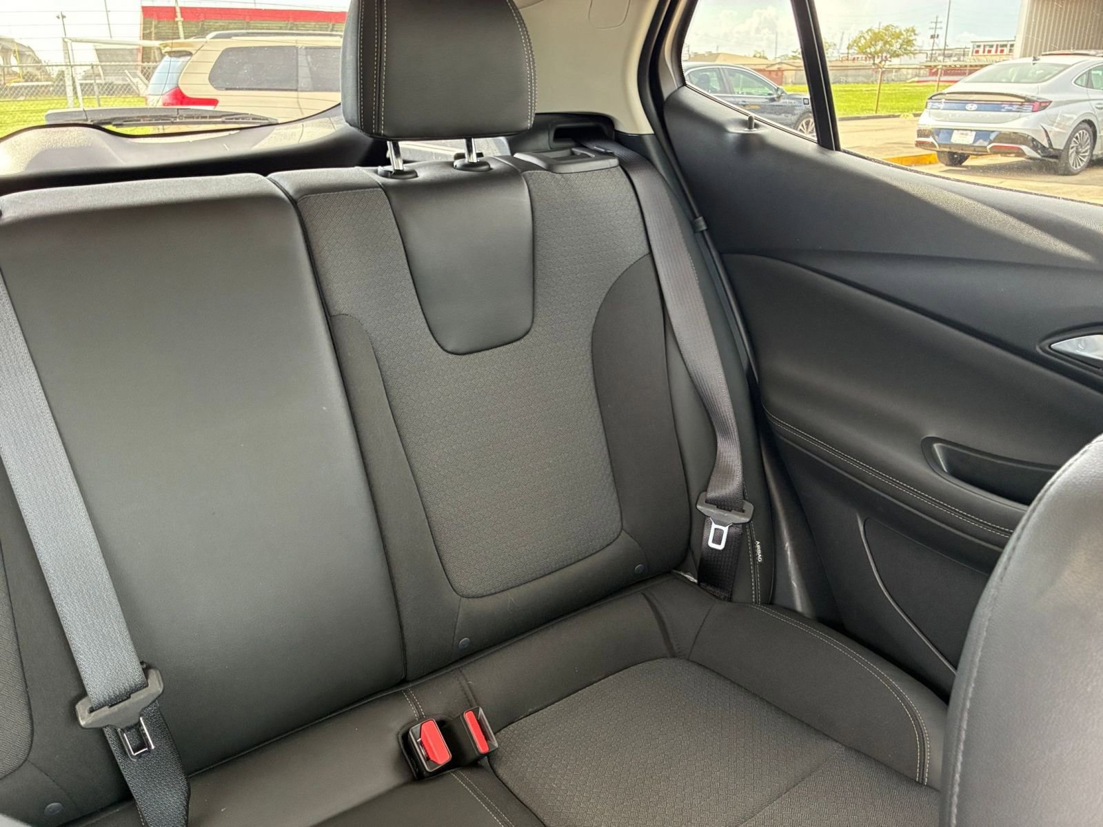 Used 2025 Buick Encore GX Preferred image 30