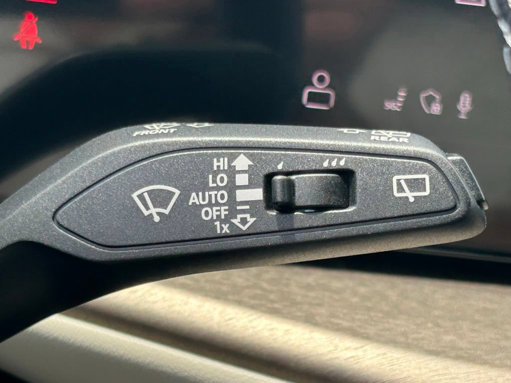Used 2025 Audi Q5 Premium Plus AWD/4WD image 29