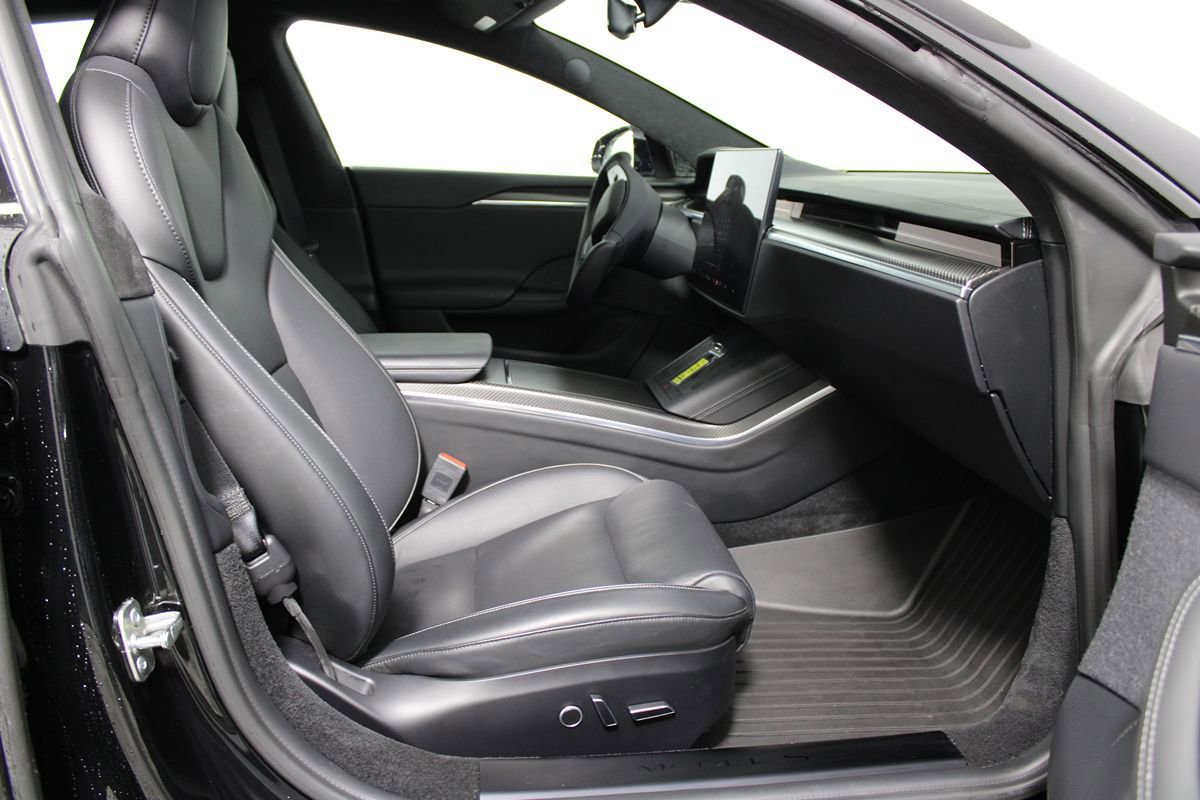 Used 2022 Tesla Model S Plaid AWD/4WD image 11