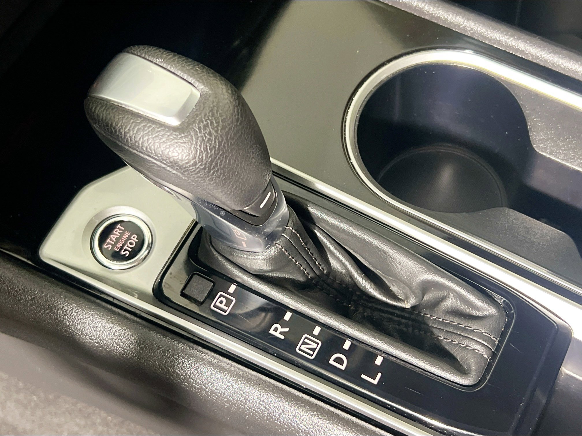 Used 2024 Nissan Altima 2.5 SV image 25