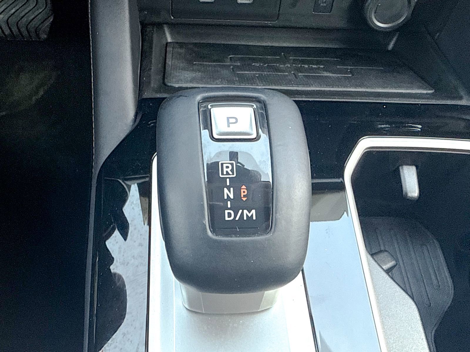 Used 2025 Mitsubishi Outlander SE image 38