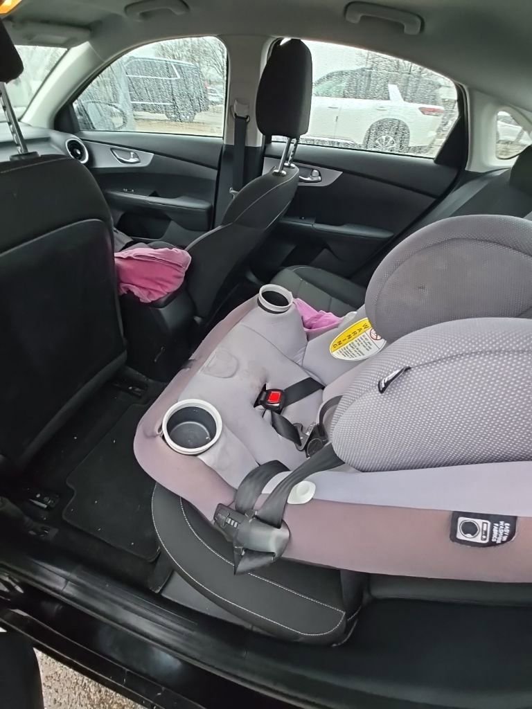 Used 2023 Kia Forte LXS w/ LXS Technology Package image 5