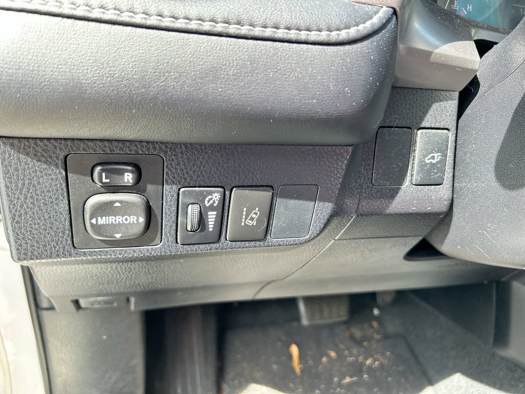Used 2017 Toyota RAV4 XLE w/ Plus Special Value Package FWD image 13