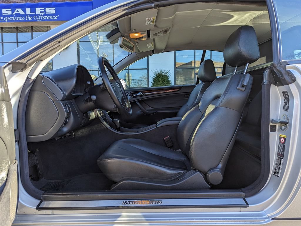 Used 2002 Mercedes-Benz CLK 320 Cabriolet image 12