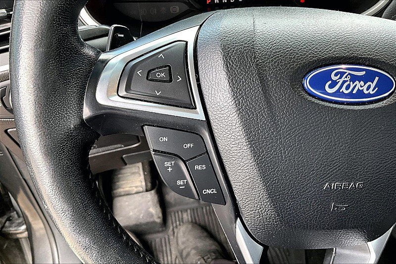 Used 2019 Ford Edge SEL w/ Cold Weather Package AWD/4WD image 10