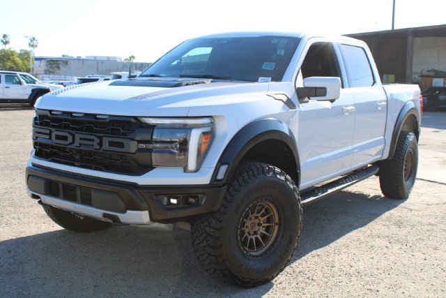 Used 2025 Ford F150 Raptor AWD/4WD image 18
