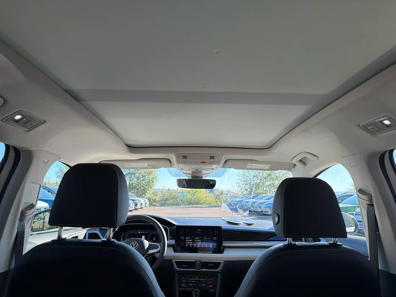 Certified 2025 Volkswagen Taos SEL image 32