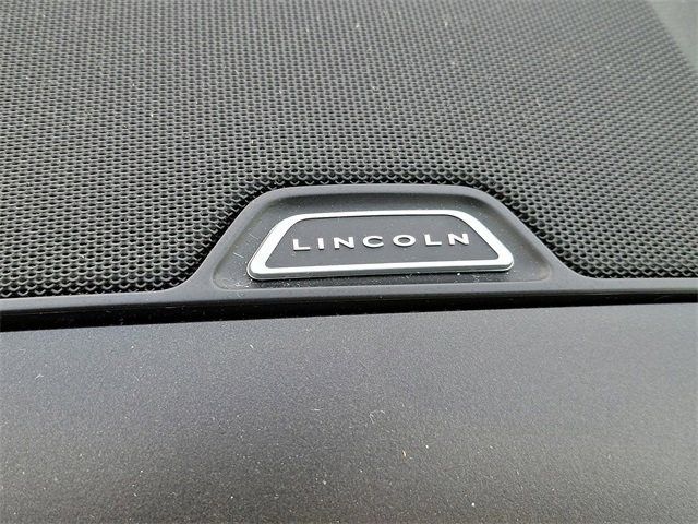 Used 2018 Lincoln MKX Reserve w/ Driver Assistance Package image 19