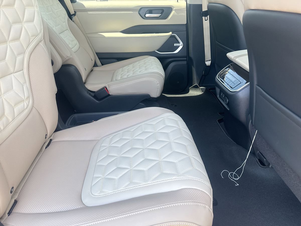 New 2026 Nissan Armada Platinum Reserve image 14