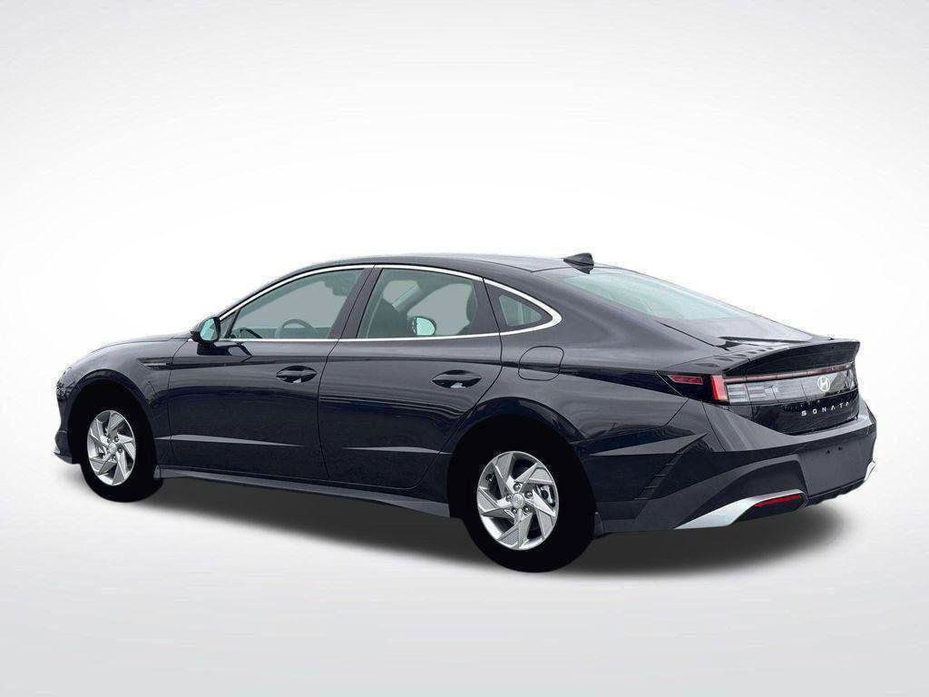 New 2026 Hyundai Sonata SE FWD image 4