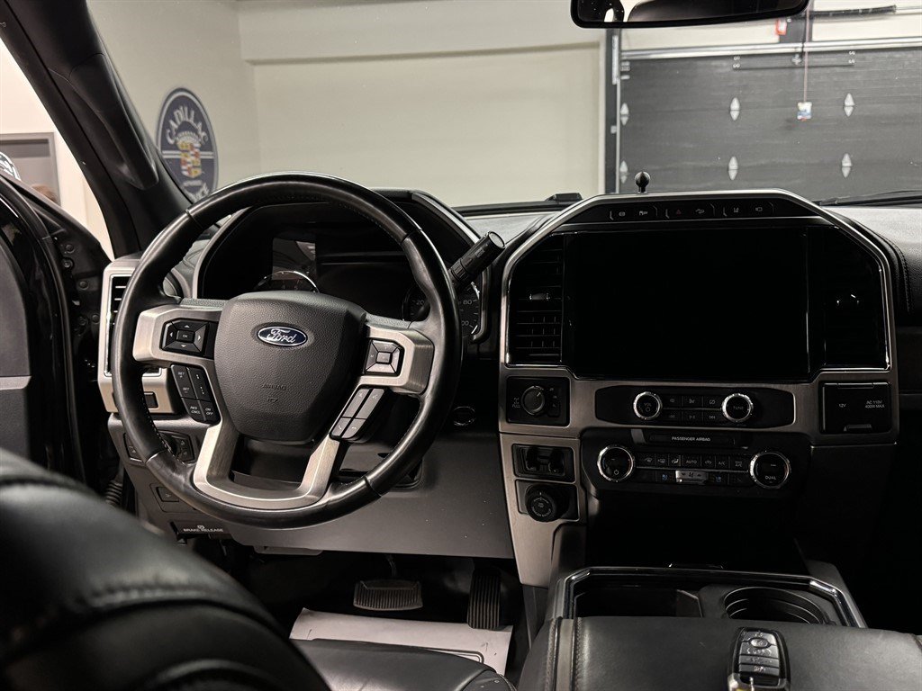 Used 2022 Ford F350 Platinum w/ FX4 Off-Road Package AWD/4WD image 31