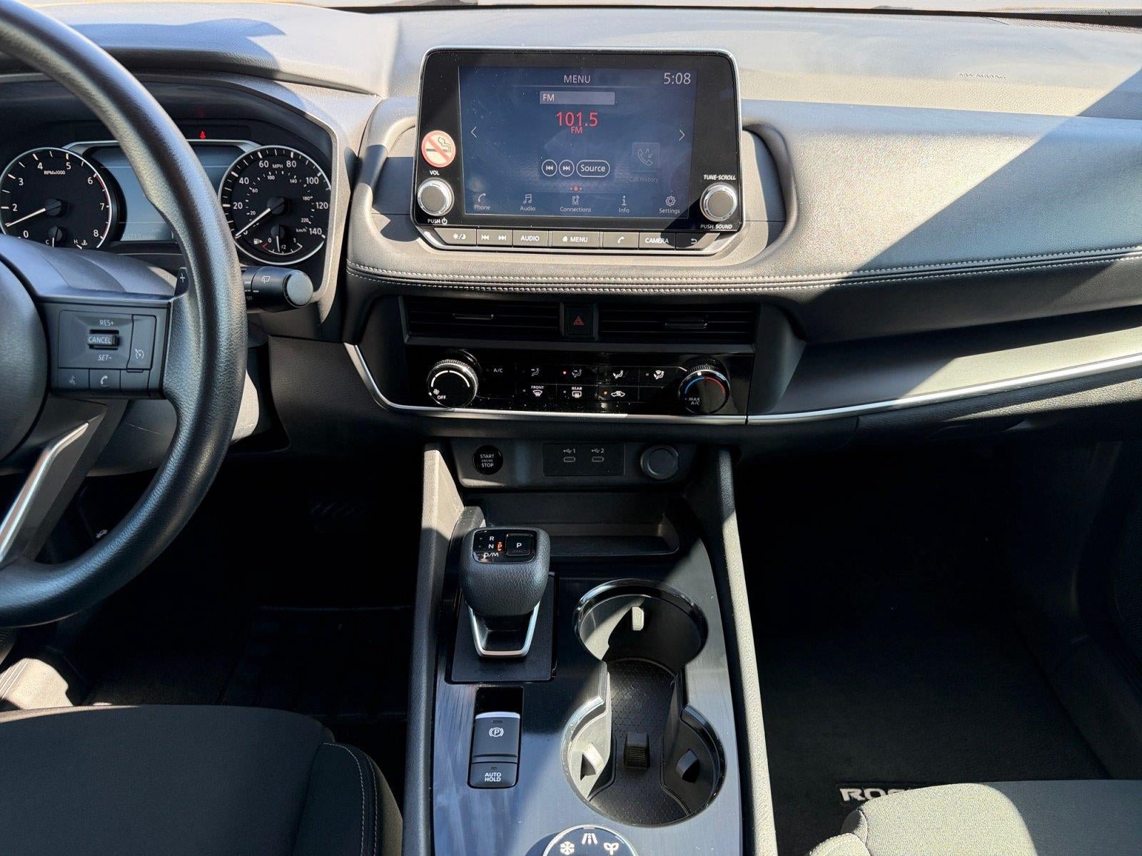 Used 2024 Nissan Rogue S AWD/4WD image 11