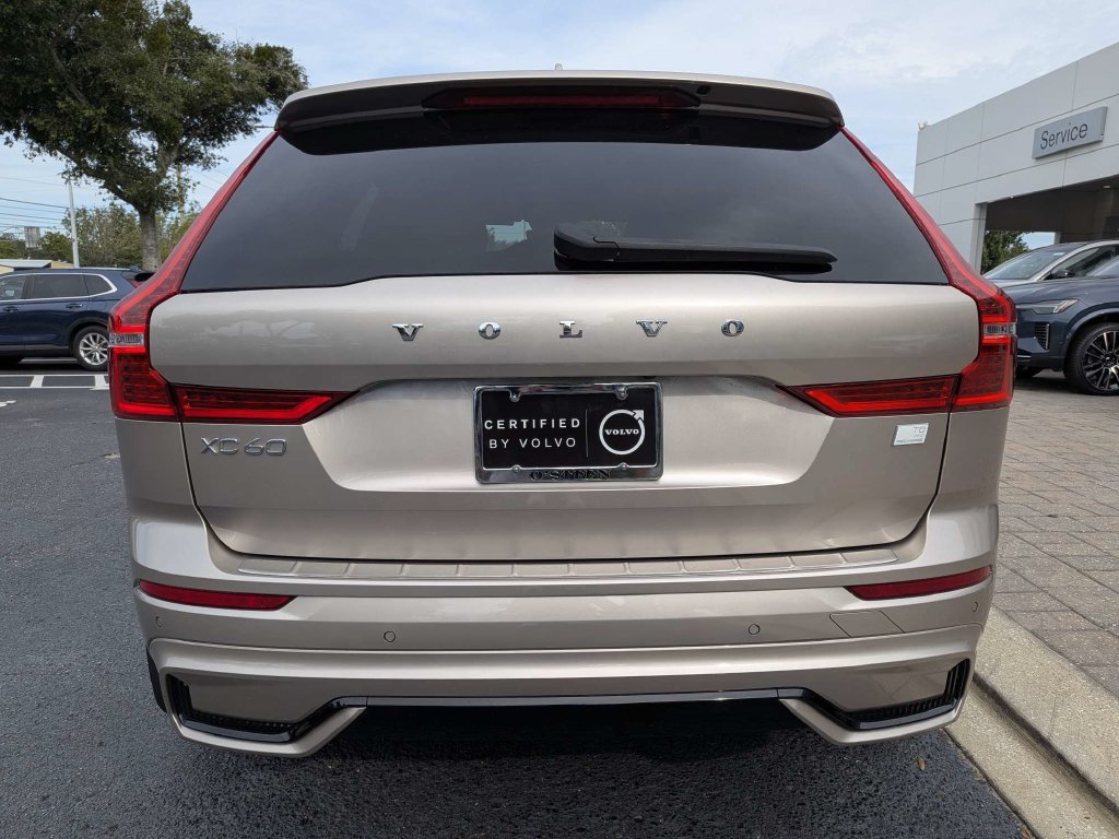 Certified 2024 Volvo XC60 T8 Ultimate w/ Climate Package AWD/4WD image 5