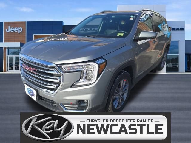 Used 2023 GMC Terrain SLT image 1