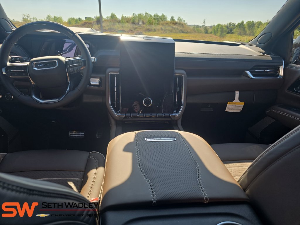 New 2026 GMC Yukon Denali Ultimate AWD/4WD image 9