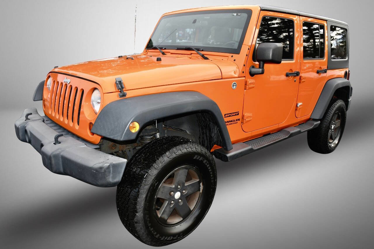 Used 2012 Jeep Wrangler Unlimited Sport image 3