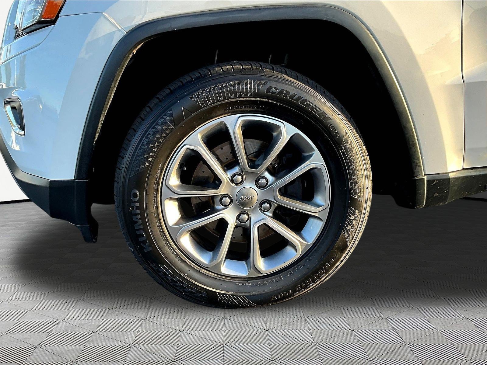 Used 2014 Jeep Grand Cherokee Limited w/ Luxury Group II AWD/4WD image 34