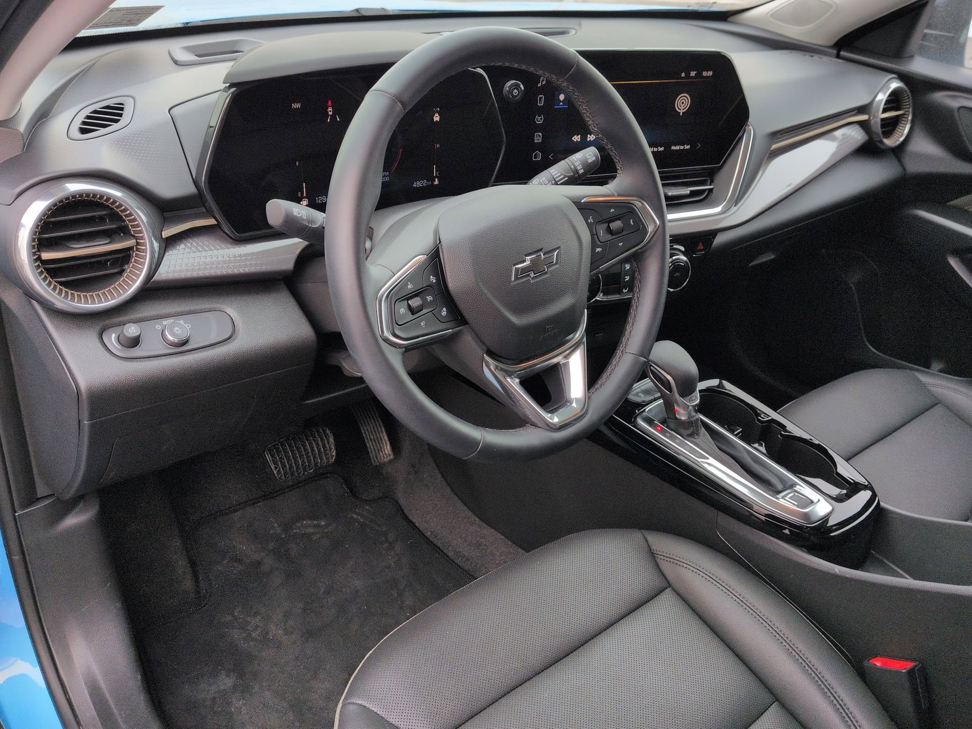 Certified 2025 Chevrolet Trax ACTIV image 10