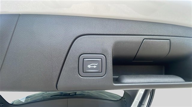 New 2025 Buick Envision Sport Touring image 18