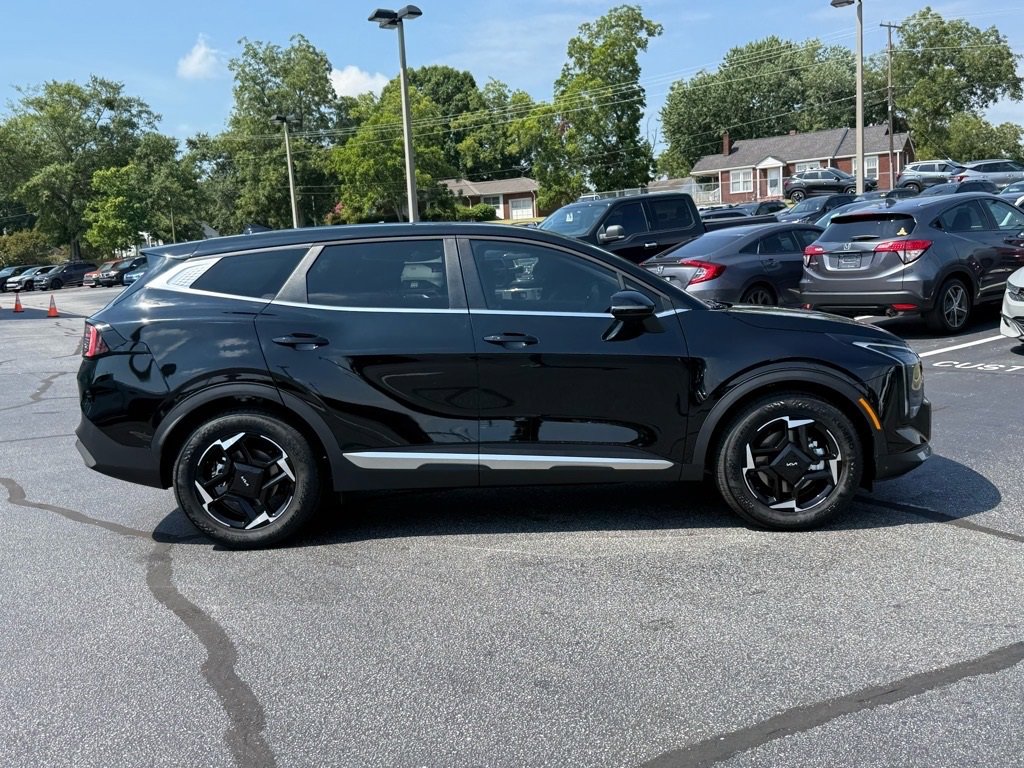 New 2026 Kia Sportage EX image 2