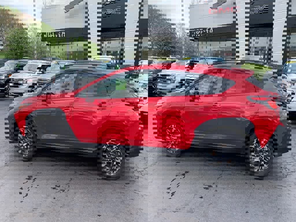 Used 2024 Subaru Crosstrek 2.0i Premium AWD/4WD image 2