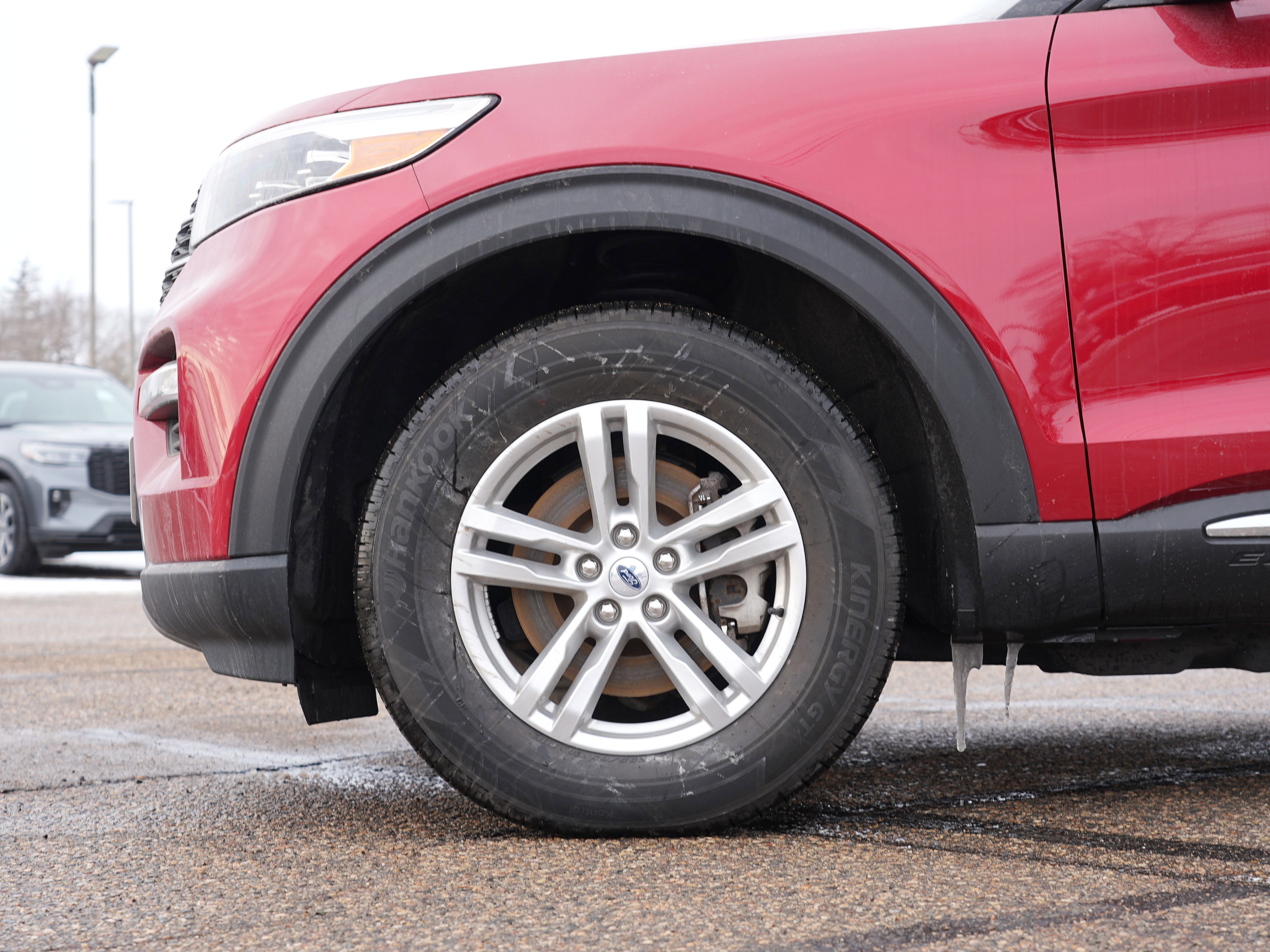 Used 2023 Ford Explorer XLT w/ Equipment Group 202A image 11