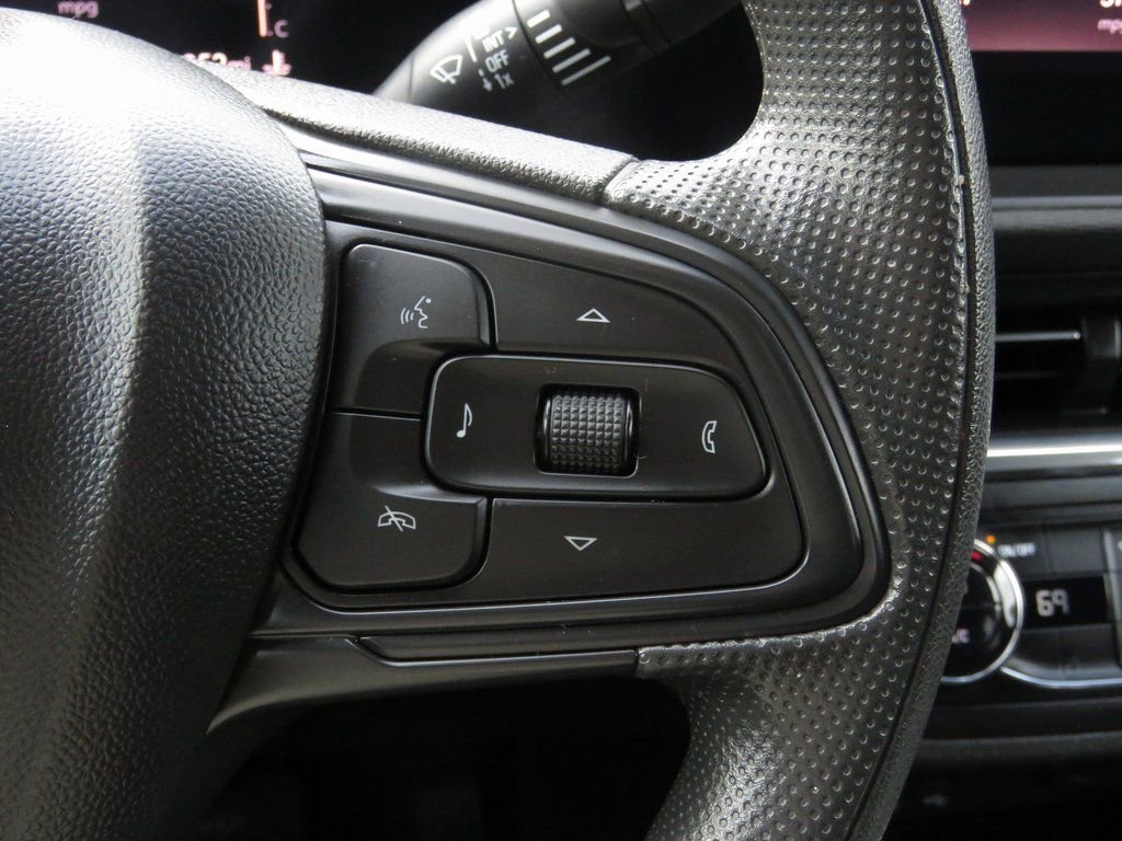 Used 2024 Buick Envista Preferred FWD image 23