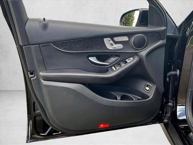 Used 2022 Mercedes-Benz GLC 300 4MATIC image 17