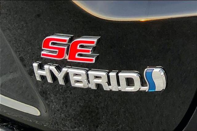 Certified 2024 Toyota Corolla SE image 30